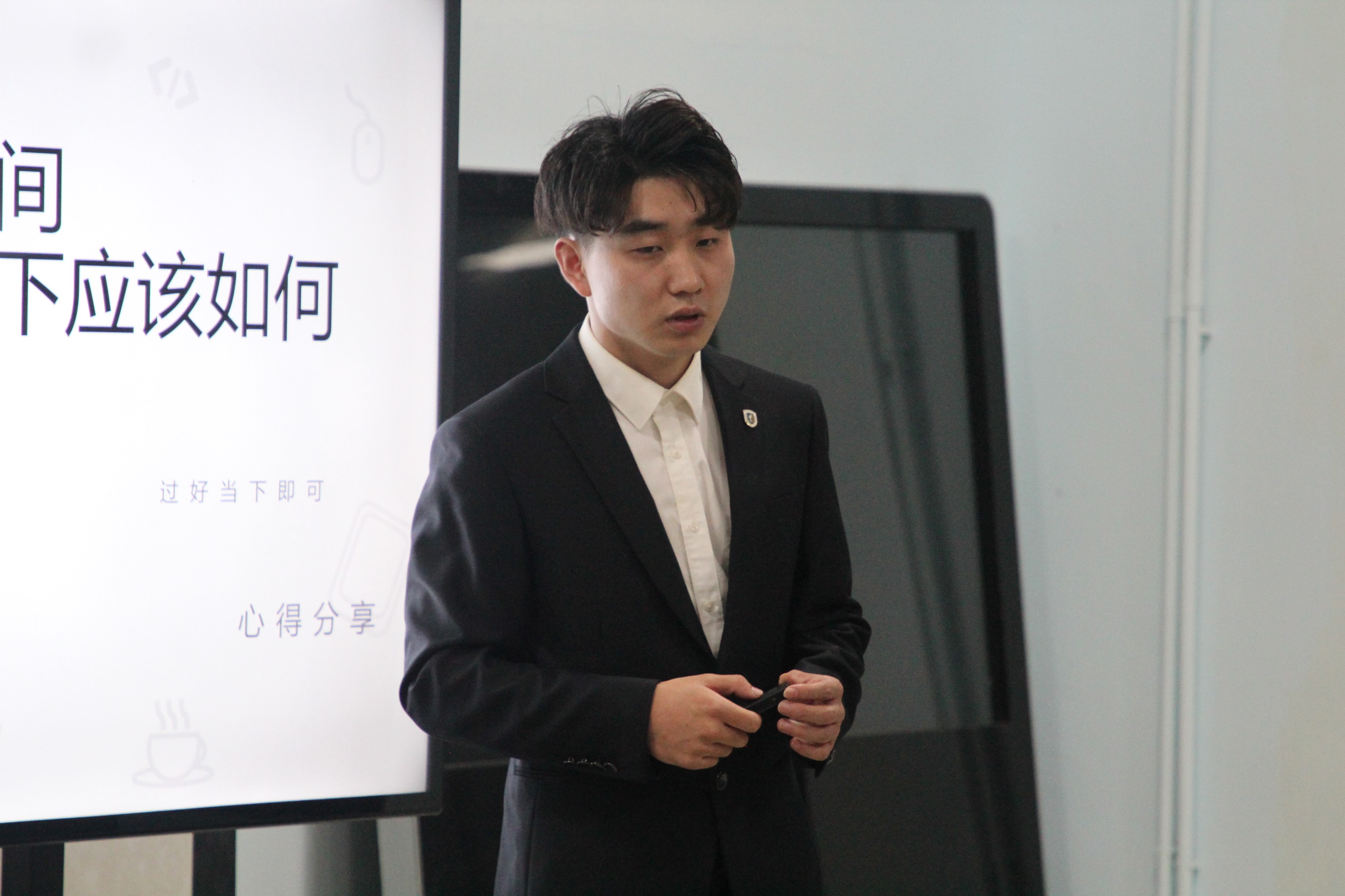 1620477403603606.jpg 1620477403603606.jpg